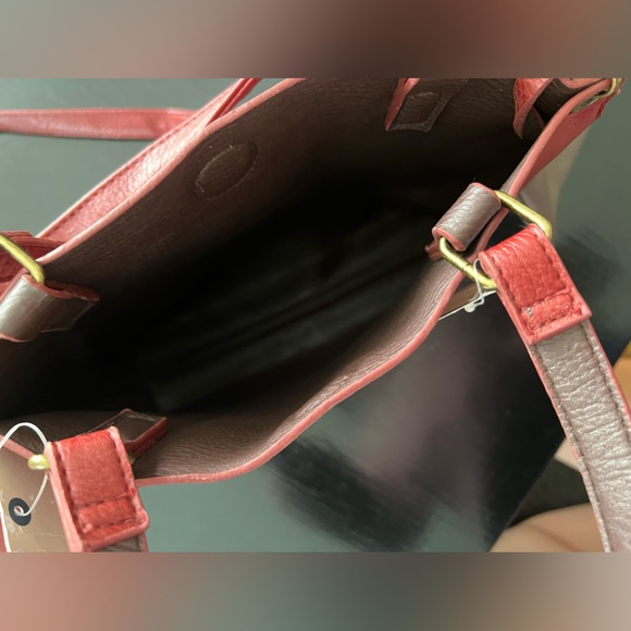 NWT • G.H. Bass & Co. Reversible Bag • Red & Brown - Picture 11 of 13